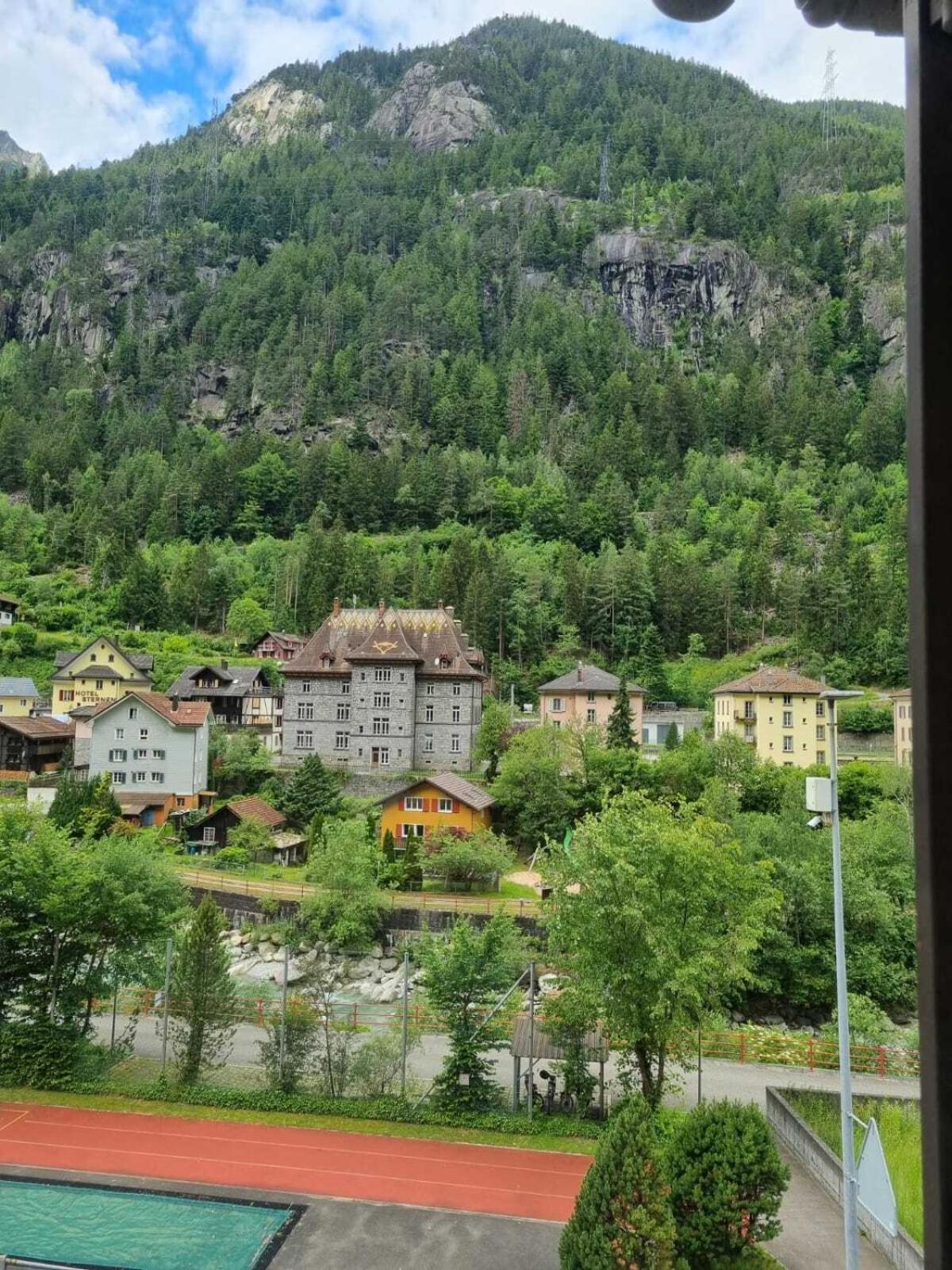 Hotel - Haus Biasca Gurtnellen ภายนอก รูปภาพ